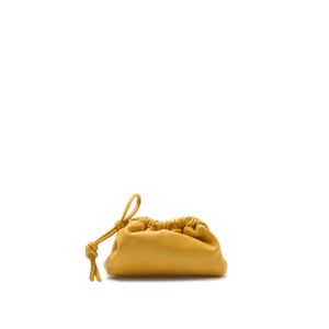 Bolsa Mini Cloud Wristlet Em Couro